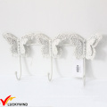 Triple blanco antiguo metal mariposa ganchos para la pared